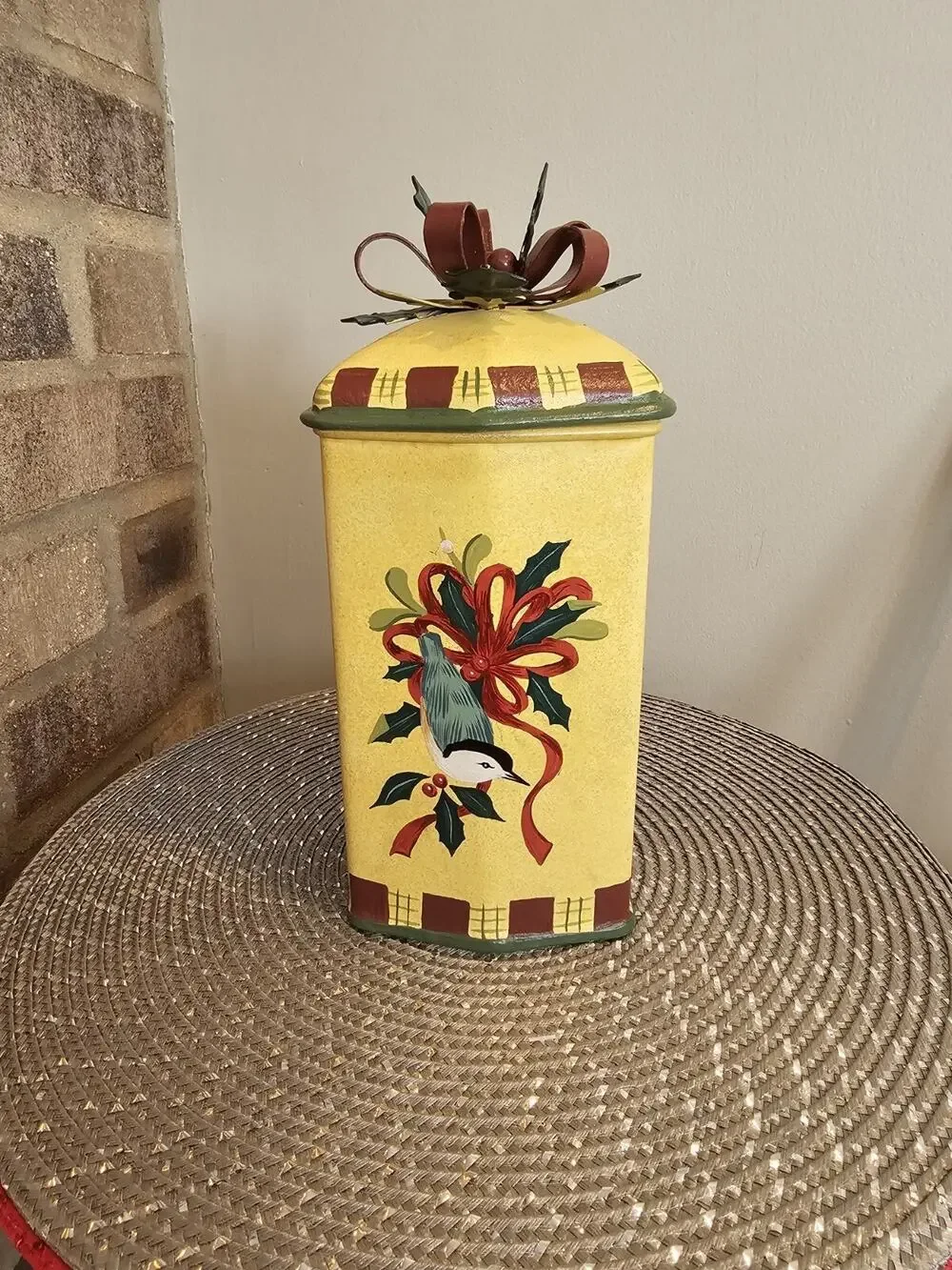 Lenox Tin Toleware Winter Greetings Canister